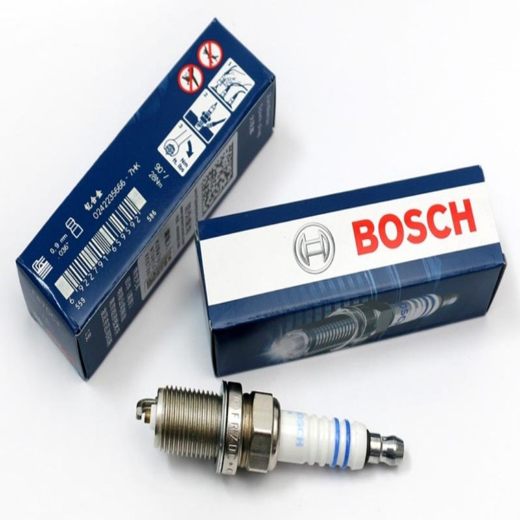 شمع موتور پایه کوتاه وارداتی بوش آلمان FR7DC (+8) 7955 Germany گپ 0.9 میلی متر مناسب برای رنو تندر ، پژو207 ، پژو 405 پژو پارس ، سمند