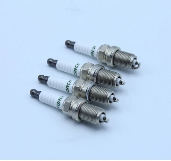 شمع موتورXU7/TU3 پژو 405 پایه کوتاه تورچ بنزینی و گازسوز ایساکو کد 1040300499